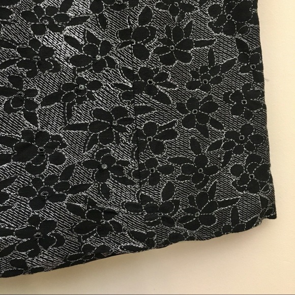 KENAR Sleeveless Linen Blend Black Silver Floral Embroidered Top Women’s 6/Small - Picture 4 of 6